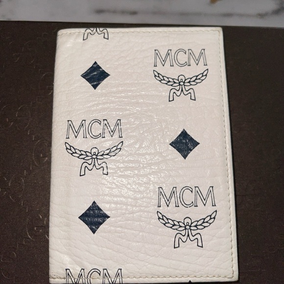 MCM card holder excellent condition - Picture 6 of 6